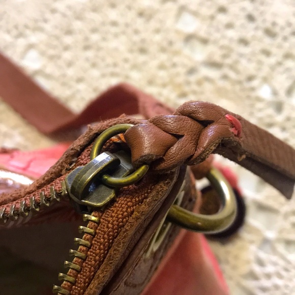 The Sak Crossbody Bag - Picture 6 of 12